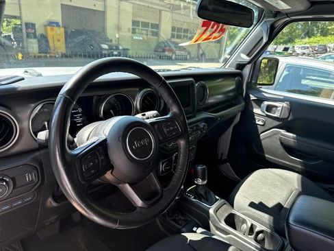 Used 2023 Jeep Wrangler Unlimited w/ Cold Weather Group AWD/4WD image 17