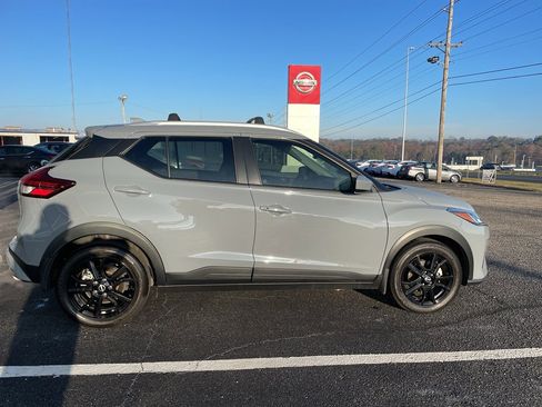 Used 2024 Nissan Kicks SV w/ Interior Electronics Package FWD image 22