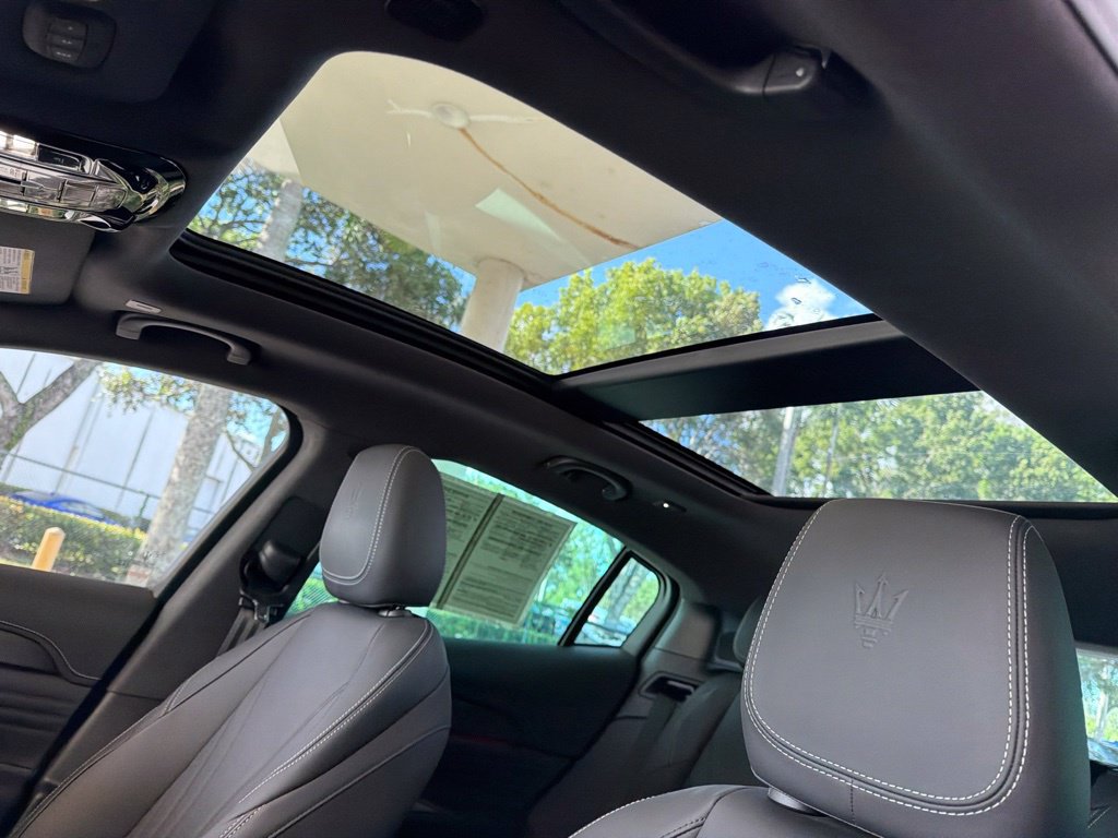 Used 2025 Maserati Grecale GT AWD/4WD image 18