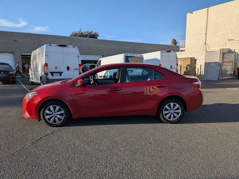 Used 2015 Toyota Corolla LE image 5