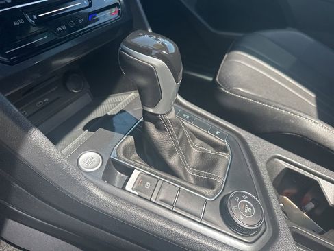 Used 2024 Volkswagen Tiguan SE R-Line AWD/4WD image 29