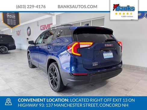 Certified 2022 GMC Terrain SLT w/ Elevation Edition image 7