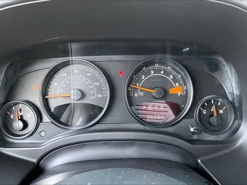 Used 2016 Jeep Patriot Latitude AWD/4WD image 20