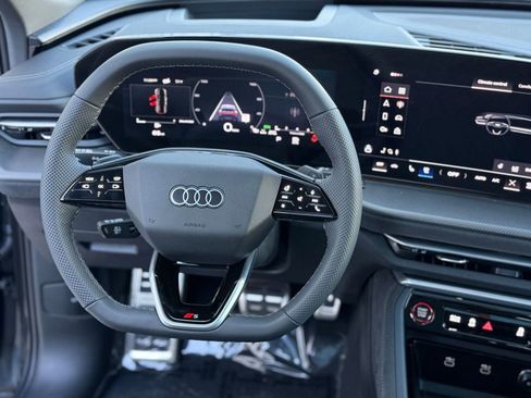 New 2025 Audi SQ5 Premium Plus image 28