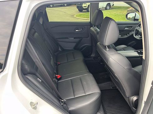 Certified 2025 Nissan Rogue SV w/ SV Premium Package FWD image 16