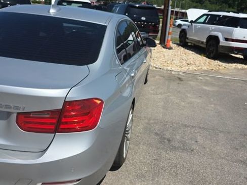 Used 2013 BMW 328i Sedan RWD image 12