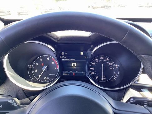 Used 2022 Alfa Romeo Stelvio Ti image 14