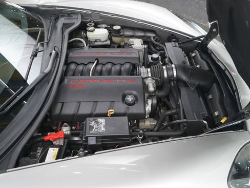 Used 2007 Chevrolet Corvette Convertible w/ Preferred Equipment Group RWD image 30