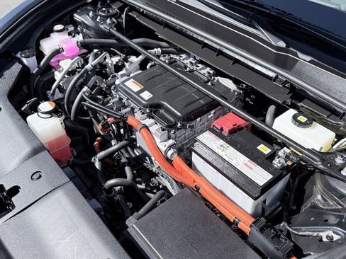 Used 2023 Lexus RZ 450e Premium image 37