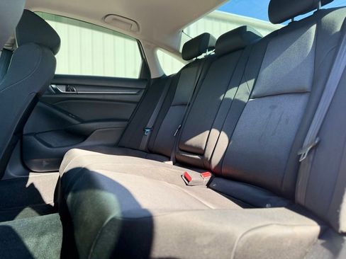Used 2018 Honda Accord EX image 19
