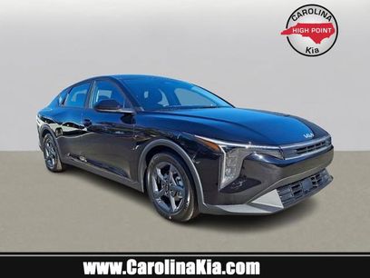 New 2025 Kia K4 LXS