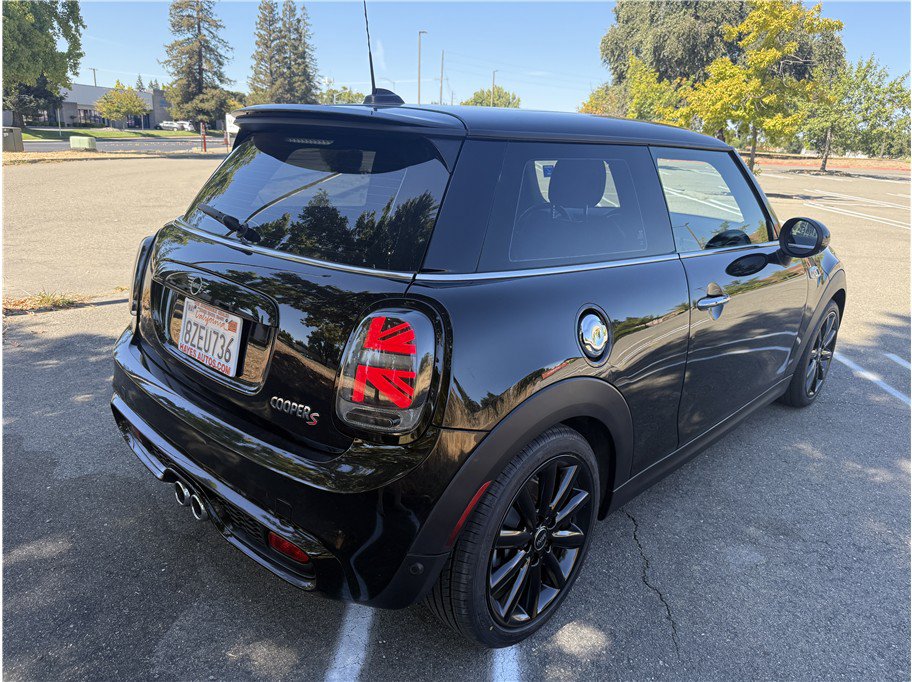 Used 2019 MINI Cooper S FWD image 5