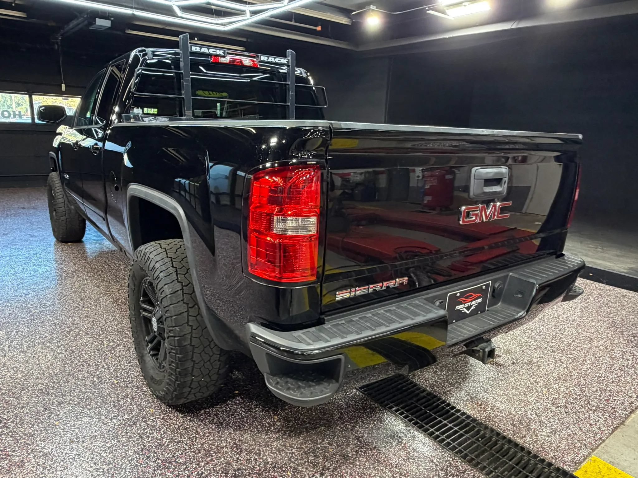 Used 2017 GMC Sierra 1500 4x4 Double Cab w/ Elevation Edition image 5