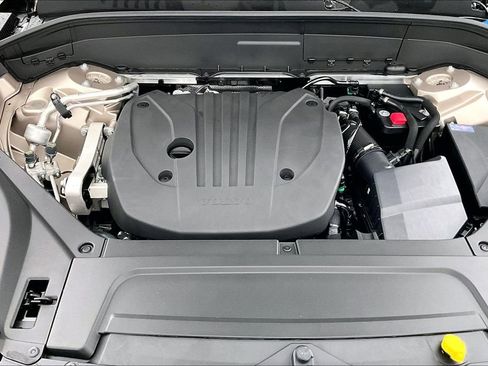 New 2026 Volvo XC90 B5 Plus image 34