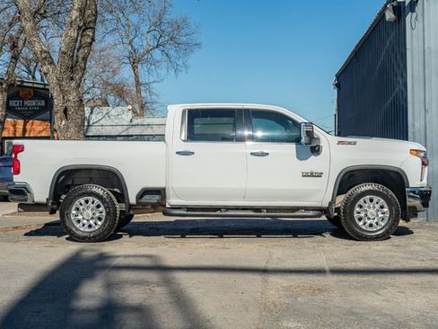 Used 2022 Chevrolet Silverado 2500 LTZ w/ LTZ Texas Edition image 7