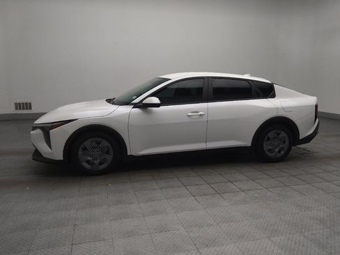 Used 2025 Kia K4 FWD image 2