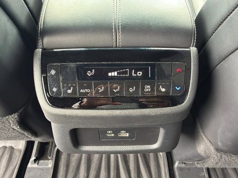 Used 2025 INFINITI QX60 Luxe w/ Black Edition AWD/4WD image 17