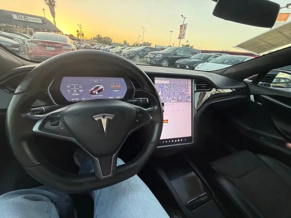 Used 2018 Tesla Model S 75D AWD/4WD image 5