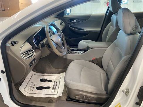 Used 2017 Chevrolet Malibu LS w/ LPO, Convenience Package 1 FWD image 24