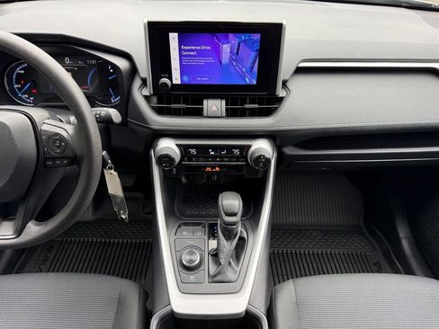 Certified 2025 Toyota RAV4 LE image 19