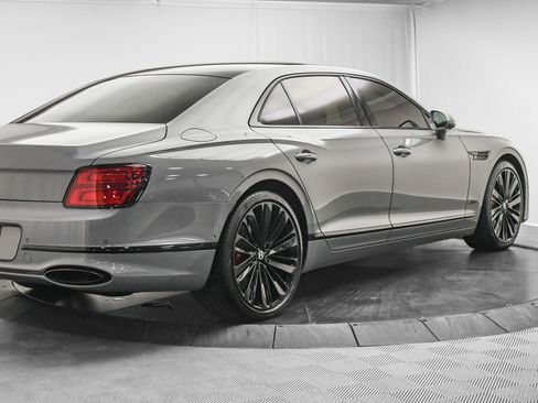 Certified 2023 Bentley Flying Spur W12 image 13