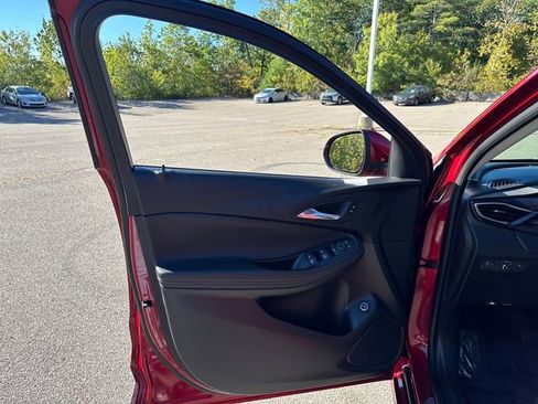 Used 2021 Buick Encore GX Select w/ Sport Touring Package image 24