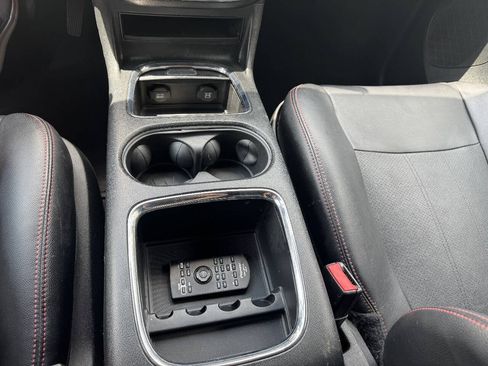 Used 2016 Dodge Grand Caravan R/T FWD image 23