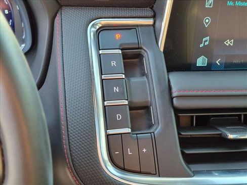 Used 2024 Chevrolet Tahoe RST w/ Luxury Package AWD/4WD image 11