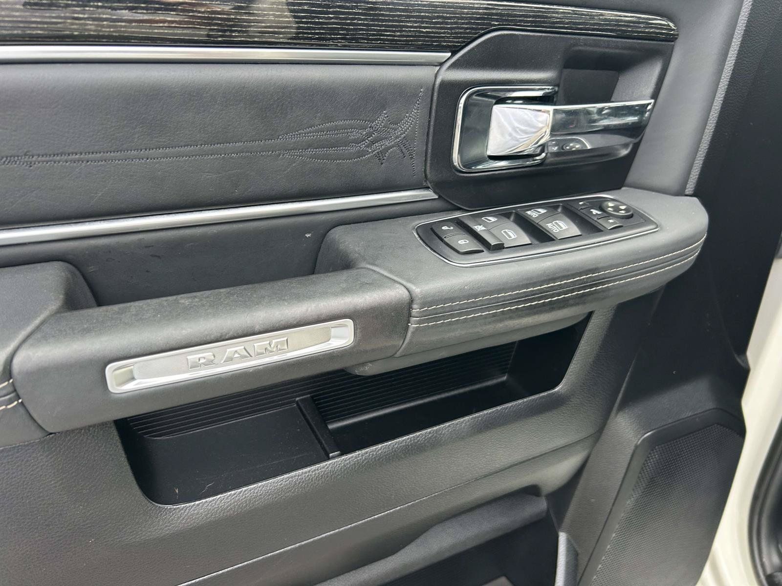 Used 2016 RAM 2500 Limited AWD/4WD image 19