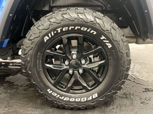 Used 2023 Jeep Gladiator Sport image 25