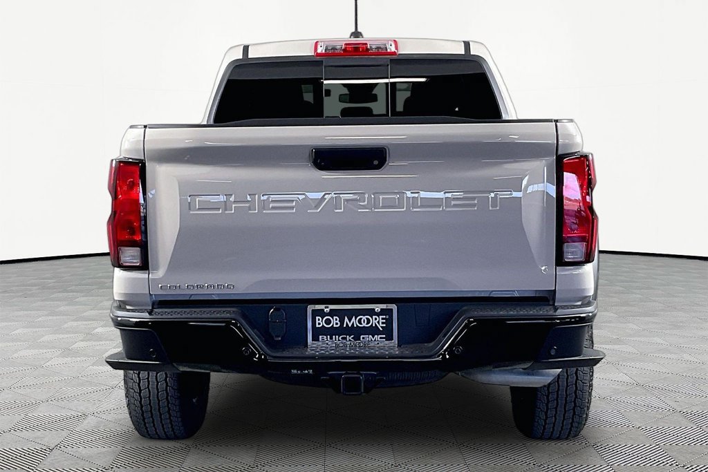 Used 2026 Chevrolet Colorado Trail Boss AWD/4WD image 5