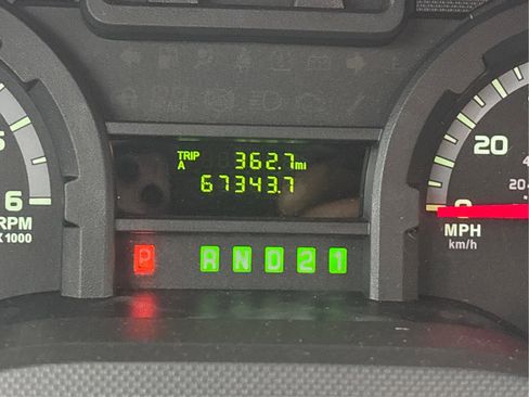 Used 2013 Ford E-250 and Econoline 250 Extended Van 3D w/ PWR Group image 43