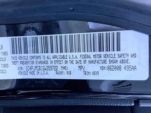 Used 2016 Jeep Cherokee Latitude w/ Cold Weather Group image 33