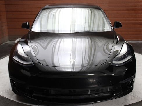 Used 2022 Tesla Model 3 image 2