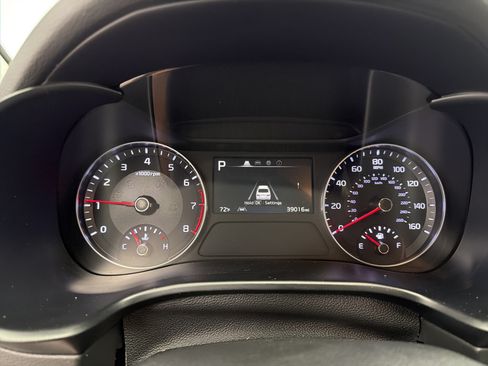 Used 2024 Kia Forte LXS FWD image 7