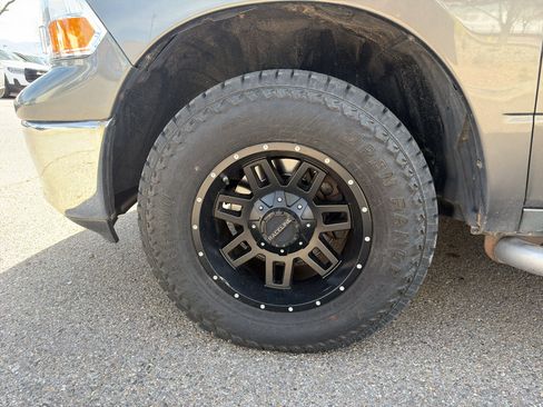 Used 2009 Dodge Ram 1500 Truck SLT image 14