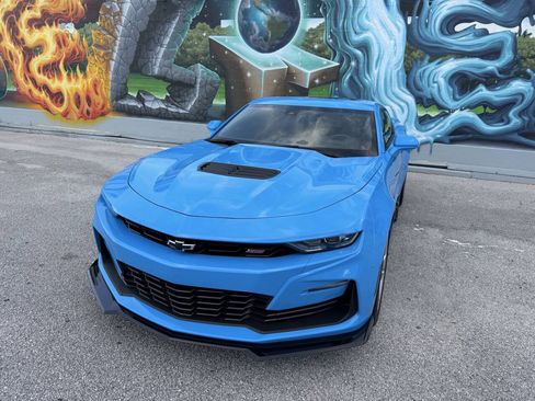Used 2023 Chevrolet Camaro SS RWD image 2