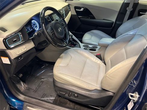 Used 2018 Kia Niro Touring image 6