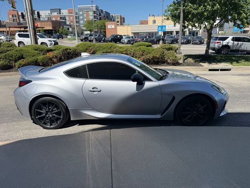 Used 2023 Toyota GR86 Premium w/ ALL Weather Mat Package (TMS) RWD image 4