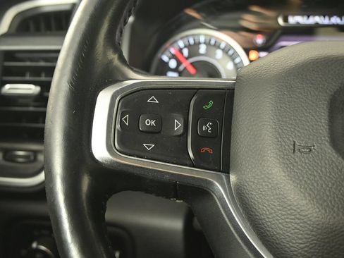 Used 2020 RAM 1500 Laramie AWD/4WD image 36