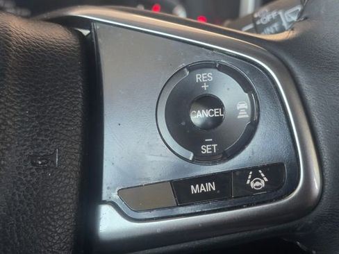 Used 2018 Honda CR-V Touring image 9