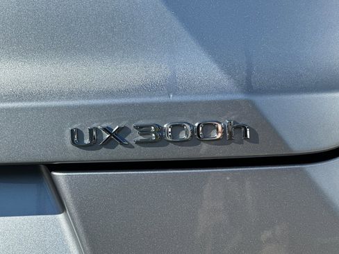 Certified 2025 Lexus UX 300h FWD image 21