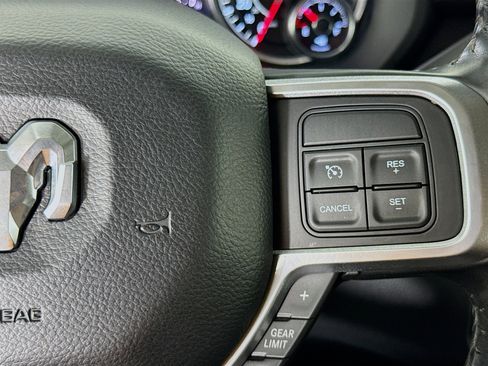 Used 2019 RAM 2500 Laramie AWD/4WD image 14