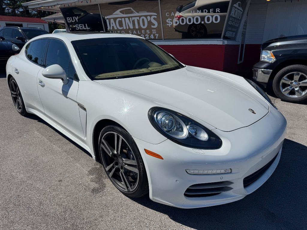 Used 2014 Porsche Panamera 4 AWD/4WD image 1