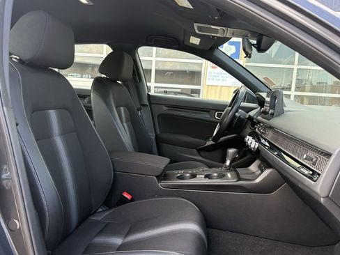 Used 2025 Honda Civic Sport image 25