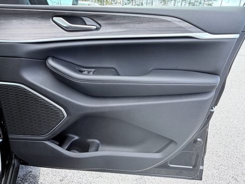 New 2026 Jeep Grand Cherokee L Limited image 31