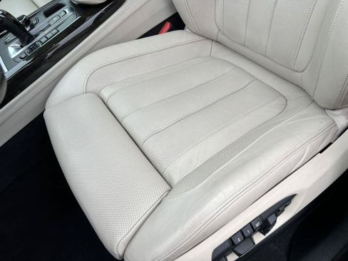 Used 2018 BMW X5 xDrive50i AWD/4WD image 16