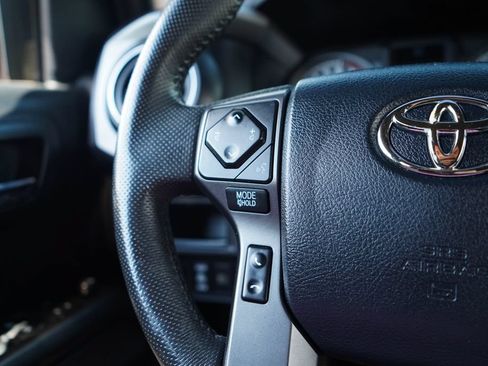 Used 2019 Toyota Tacoma TRD Sport w/ Technology Package RWD image 31