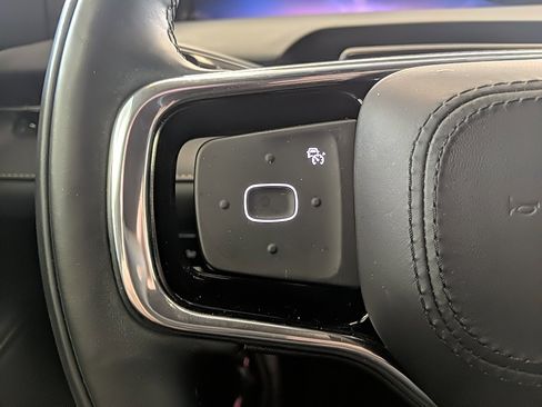 Certified 2024 Lincoln Nautilus Reserve w/ Equipment Group 202A image 16