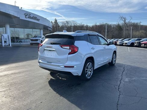 Used 2023 GMC Terrain Denali image 8